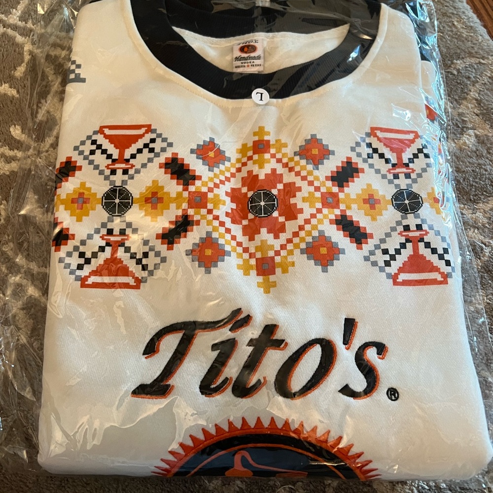 Tito’s Sweater (unisex)